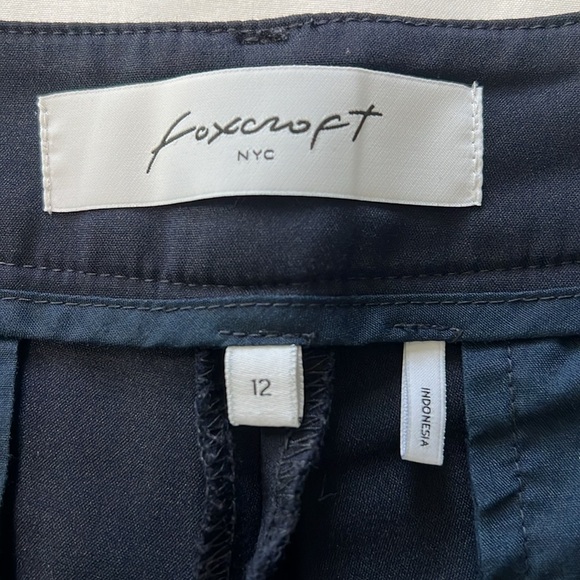 Foxcroft NYC Navy Chino Shorts - Picture 3 of 4